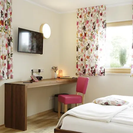 מלון Bio Bayerischer Wirt 4*